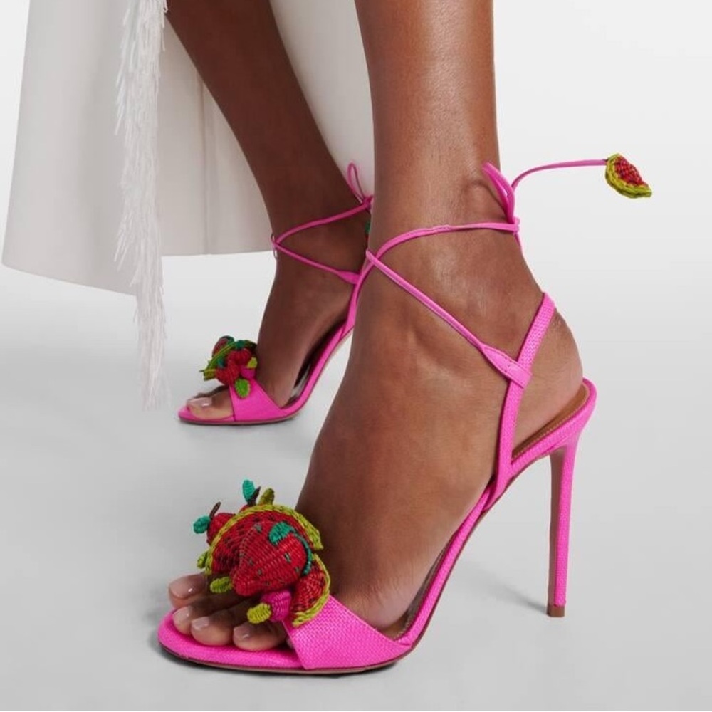 Worn once AQUAZZURA Strawberry Punch embellished raffia sandals 37 - Picture 3 of 14